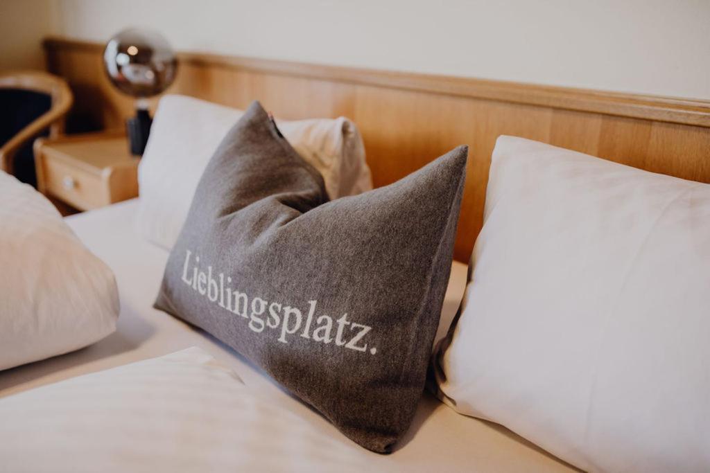 Dorfcafe Unken Hotelpension Swirtshaus Im Dorf Екстер'єр фото