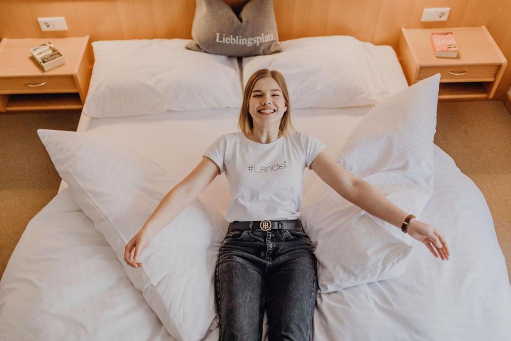 Dorfcafe Unken Hotelpension Swirtshaus Im Dorf Екстер'єр фото