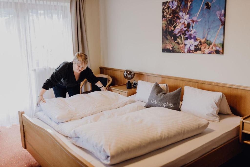 Dorfcafe Unken Hotelpension Swirtshaus Im Dorf Екстер'єр фото