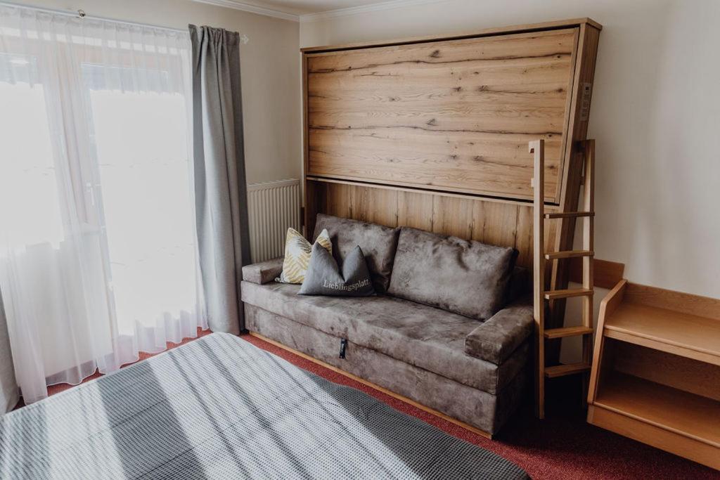 Dorfcafe Unken Hotelpension Swirtshaus Im Dorf Екстер'єр фото