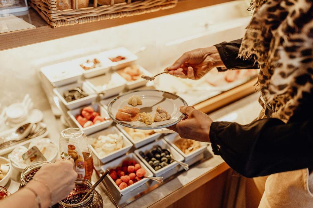Dorfcafe Unken Hotelpension Swirtshaus Im Dorf Екстер'єр фото