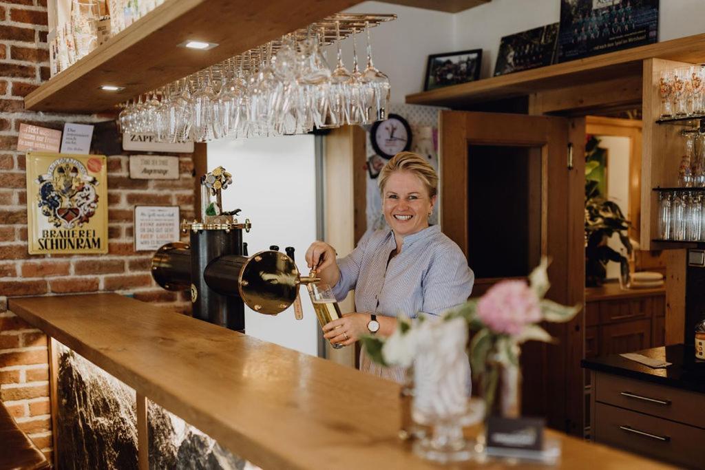 Dorfcafe Unken Hotelpension Swirtshaus Im Dorf Екстер'єр фото