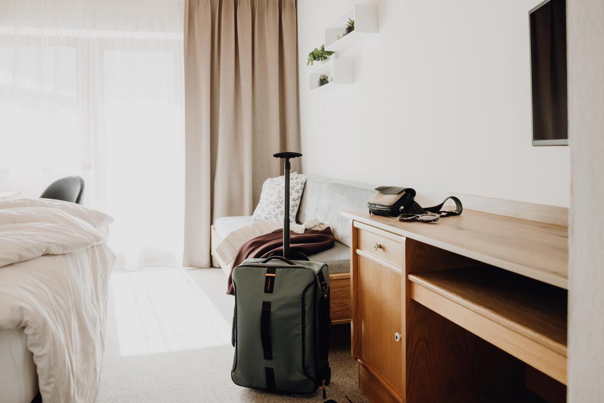 Dorfcafe Unken Hotelpension Swirtshaus Im Dorf Екстер'єр фото